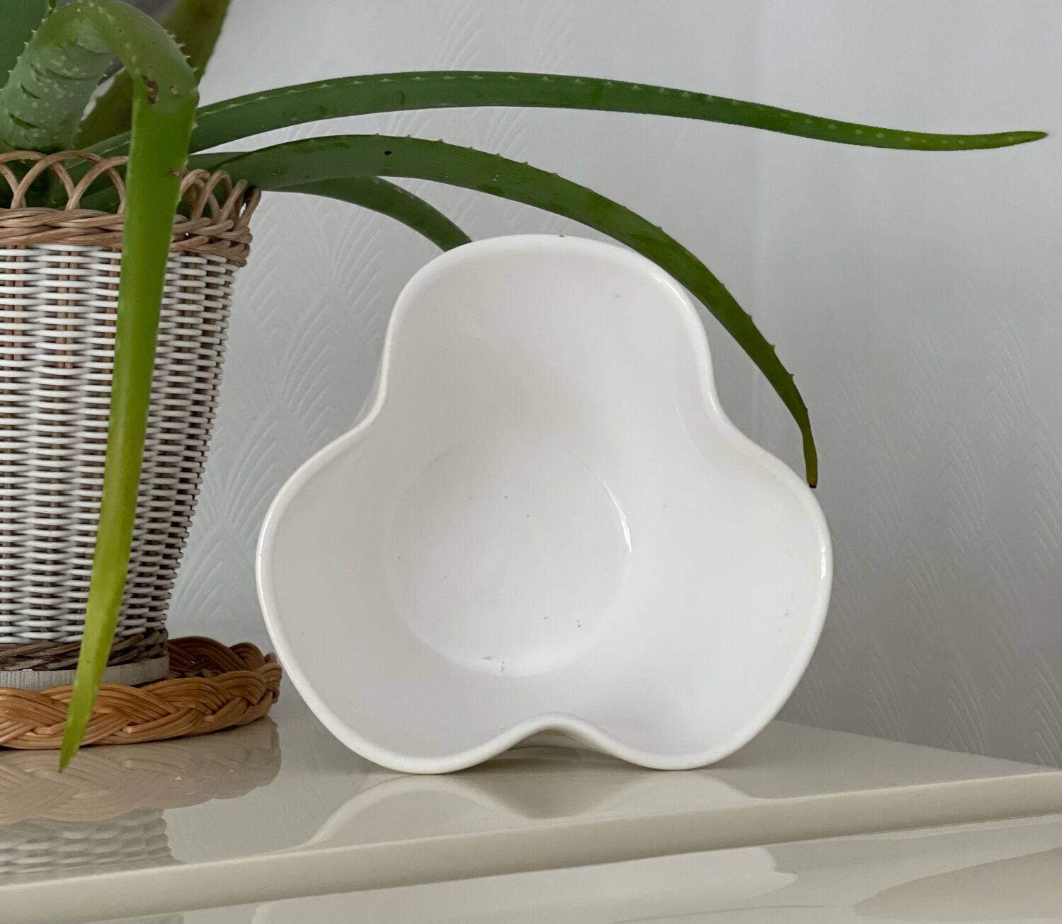 Porcelain cup