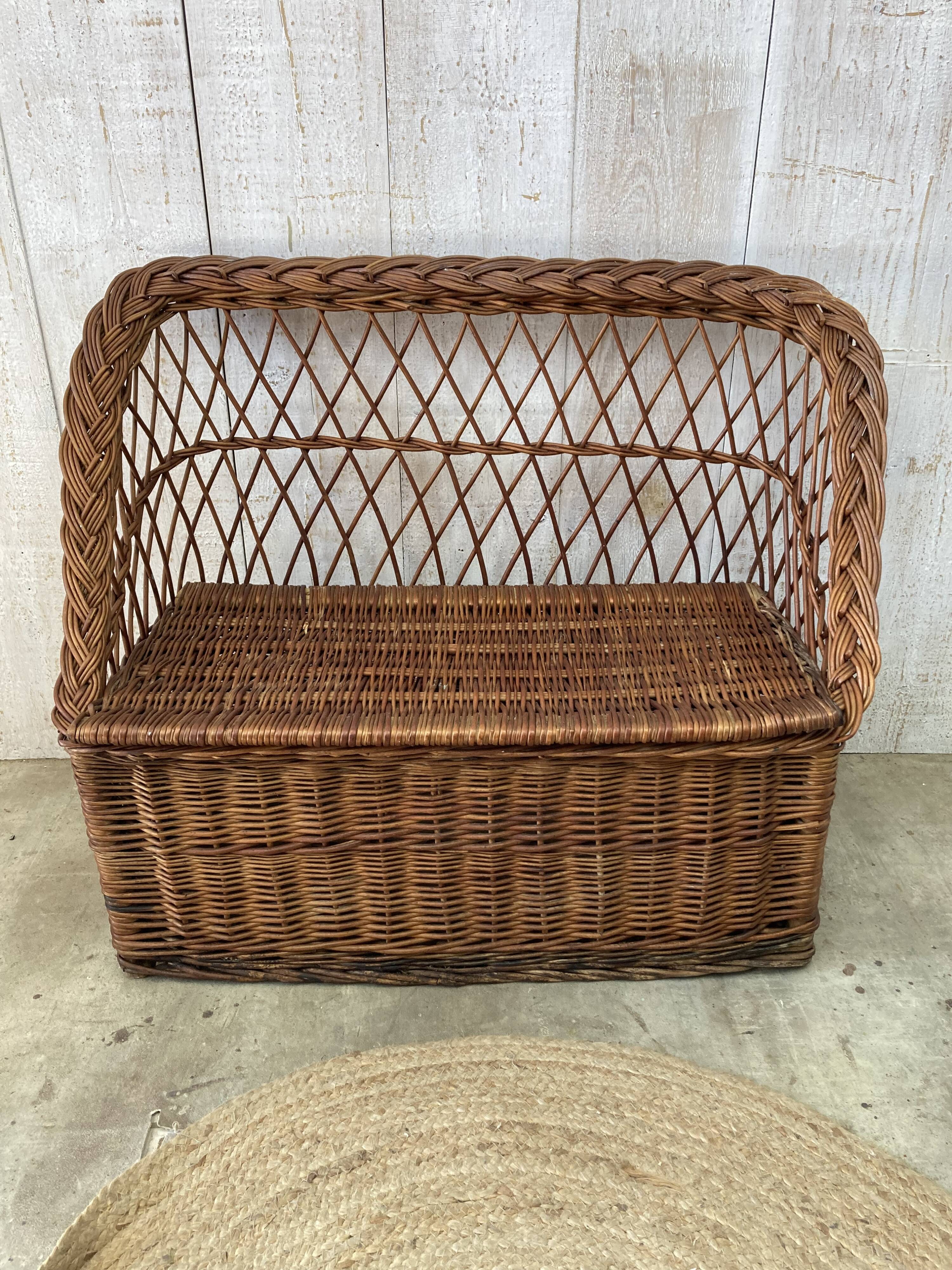 Coffre/banc en osier vintage