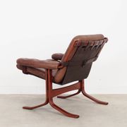 Fauteuil en cuir, design norvégien, années 1970, production : Norvège