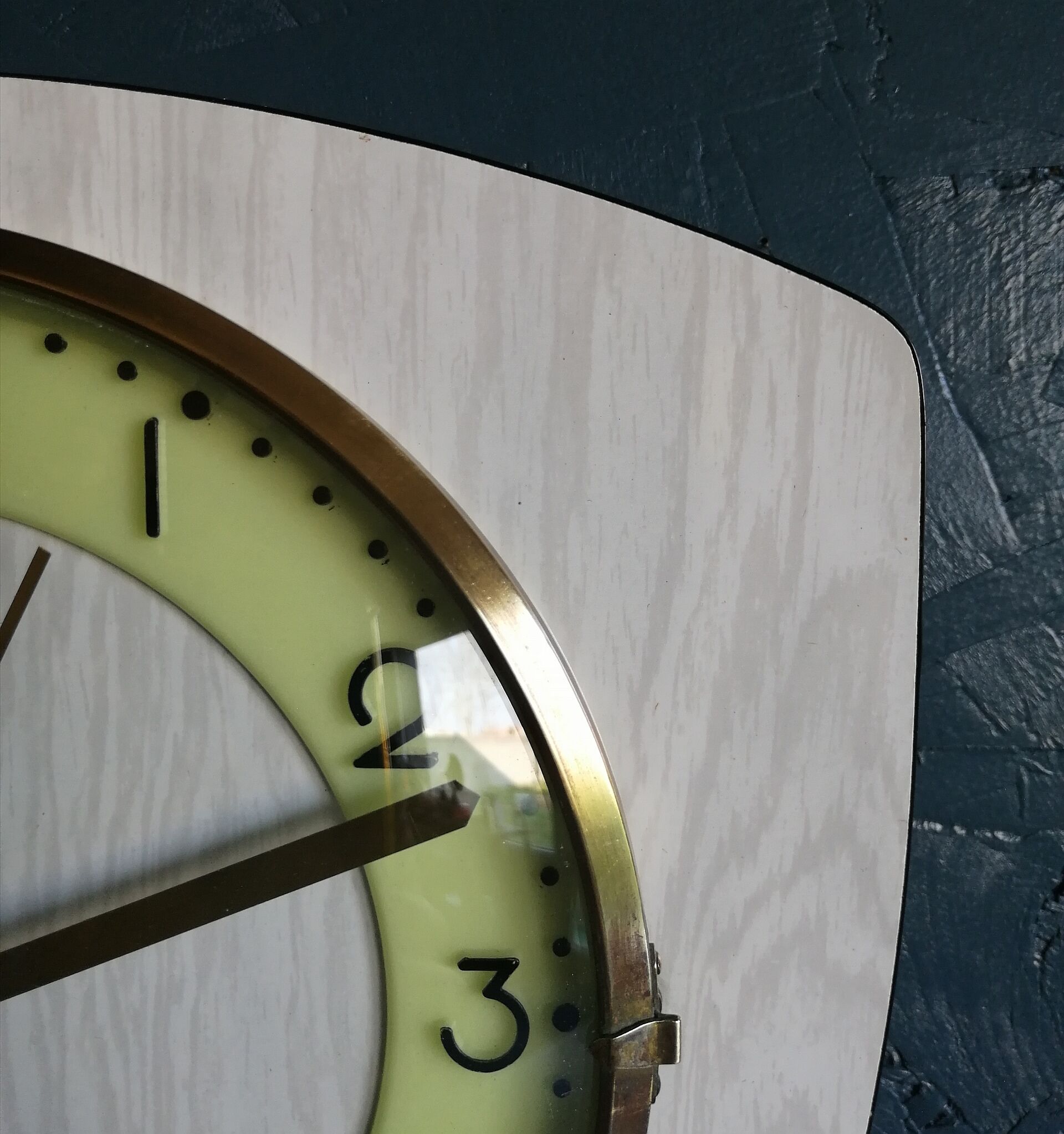 Vintage formica clock phosphorescent silent wall clock "Romatic gray wood"