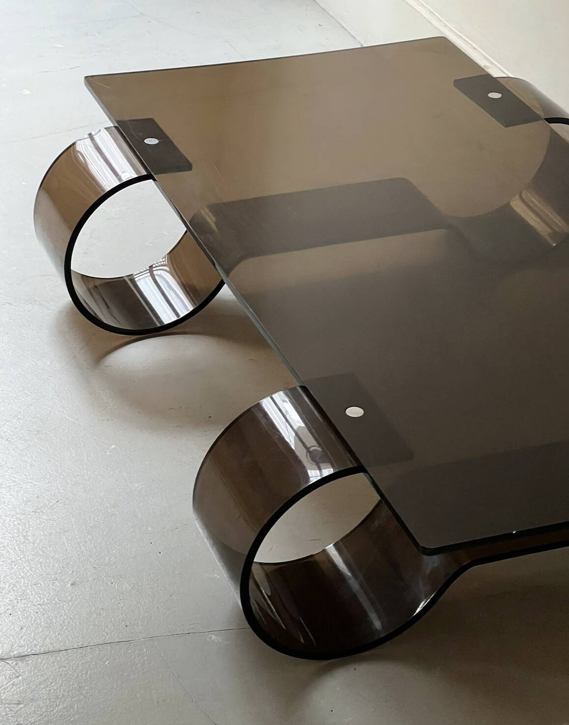 Coffee table in smoked brown plexiglass, roche bobois 1970