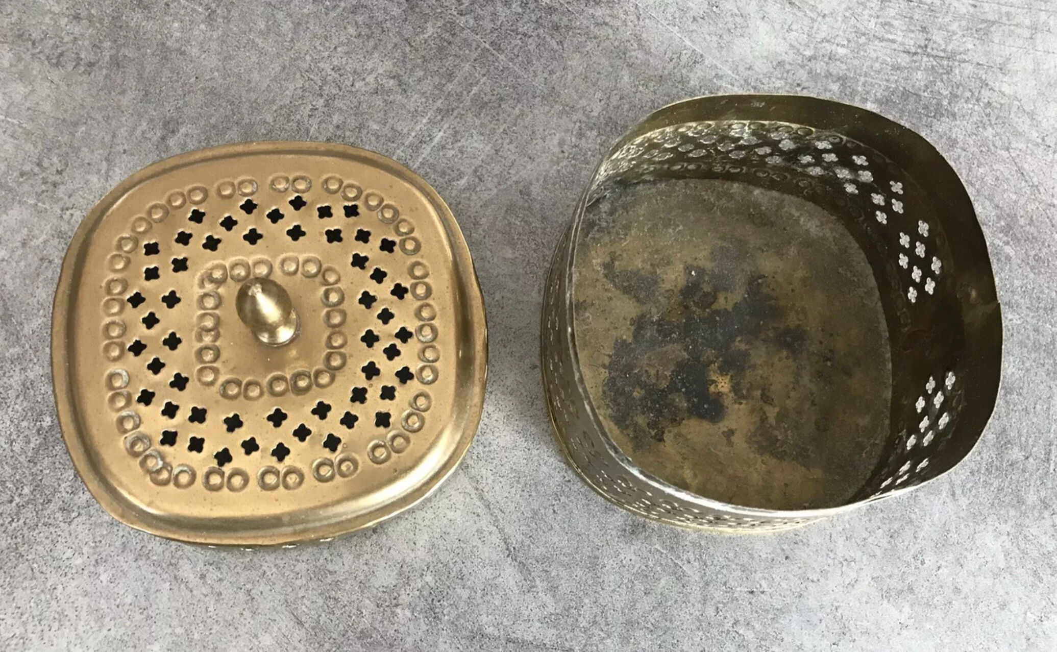 SQUARE DECORATIVE JEWELRY BOX MADE OF BRASS