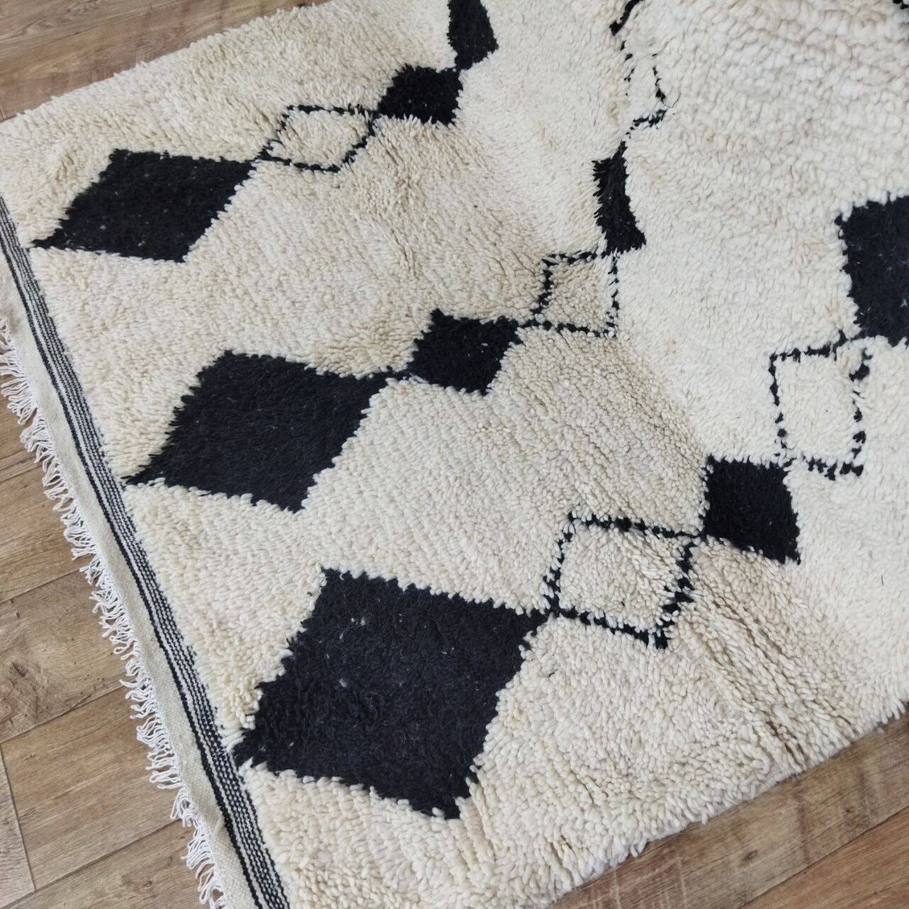 Handmade Moroccan Berber Rug 252 X 145 CM