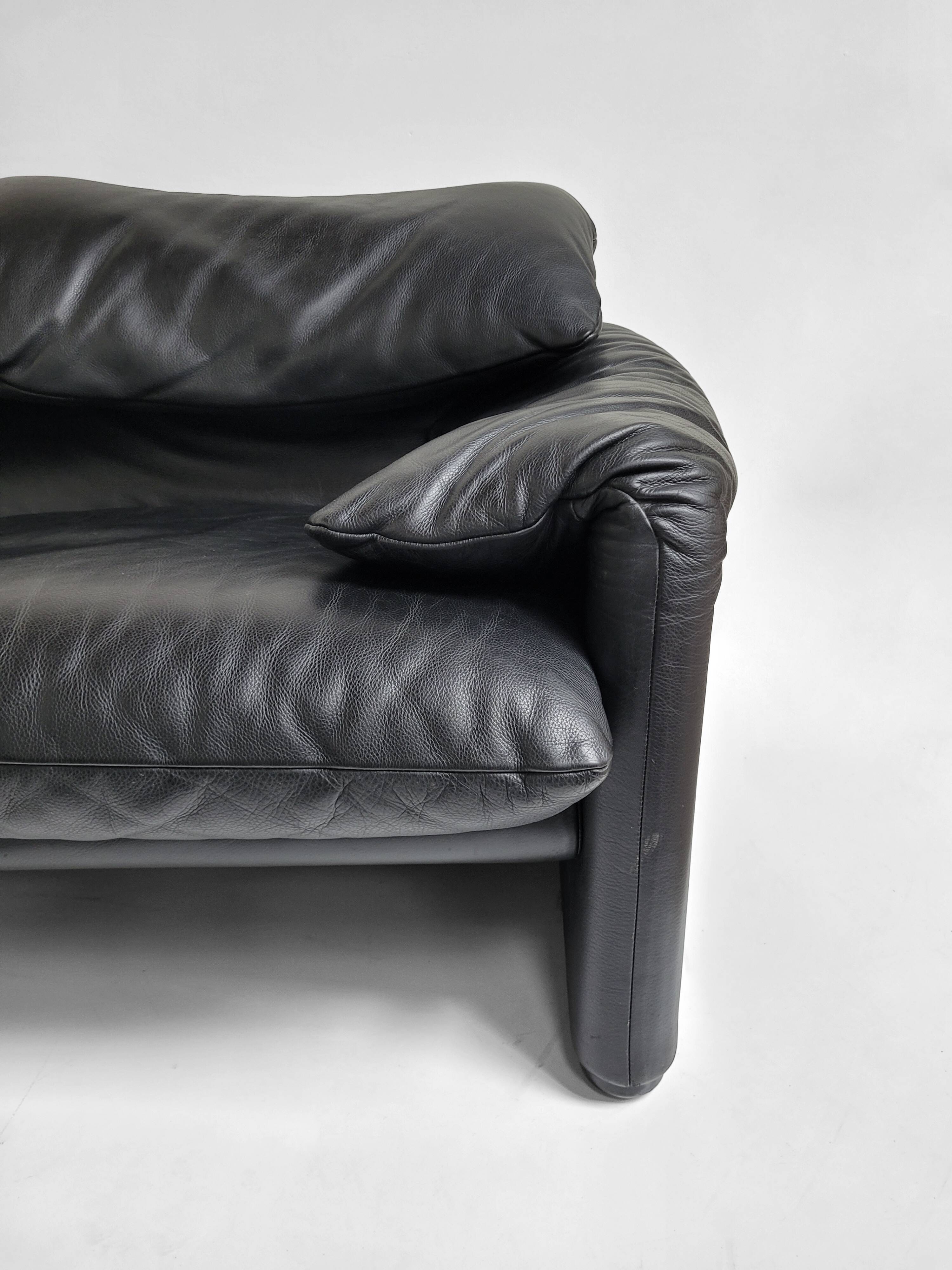 Maralunga sofa by Vico Magistretti for Cassina