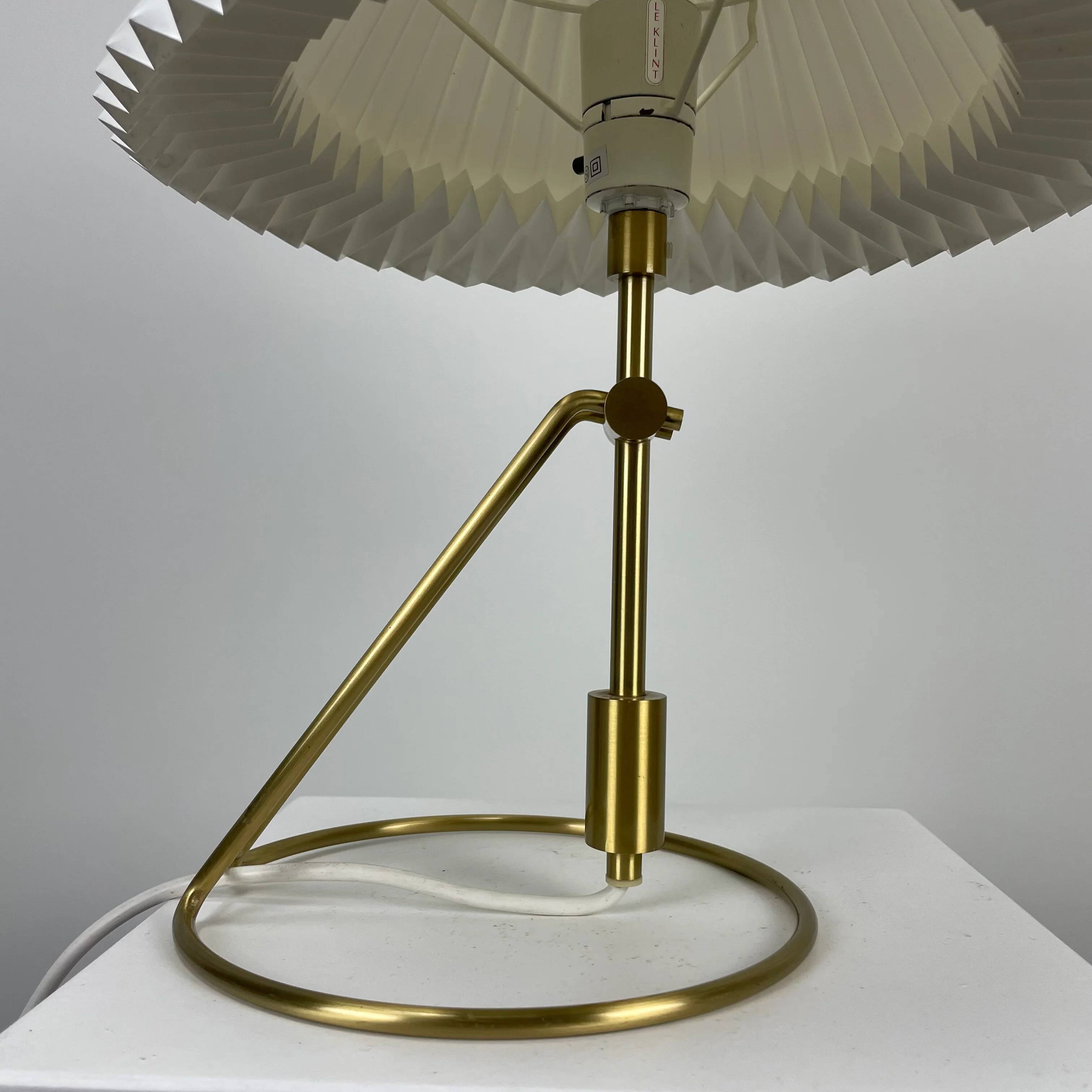 Table lamp Le Klint model 305 by Christian Hvidt 1970