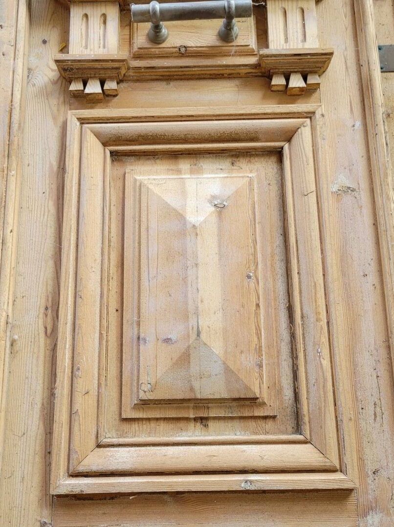 Double Haussmannian doors