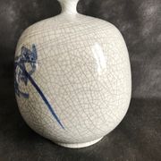 Vase ball with flattened pinched collar