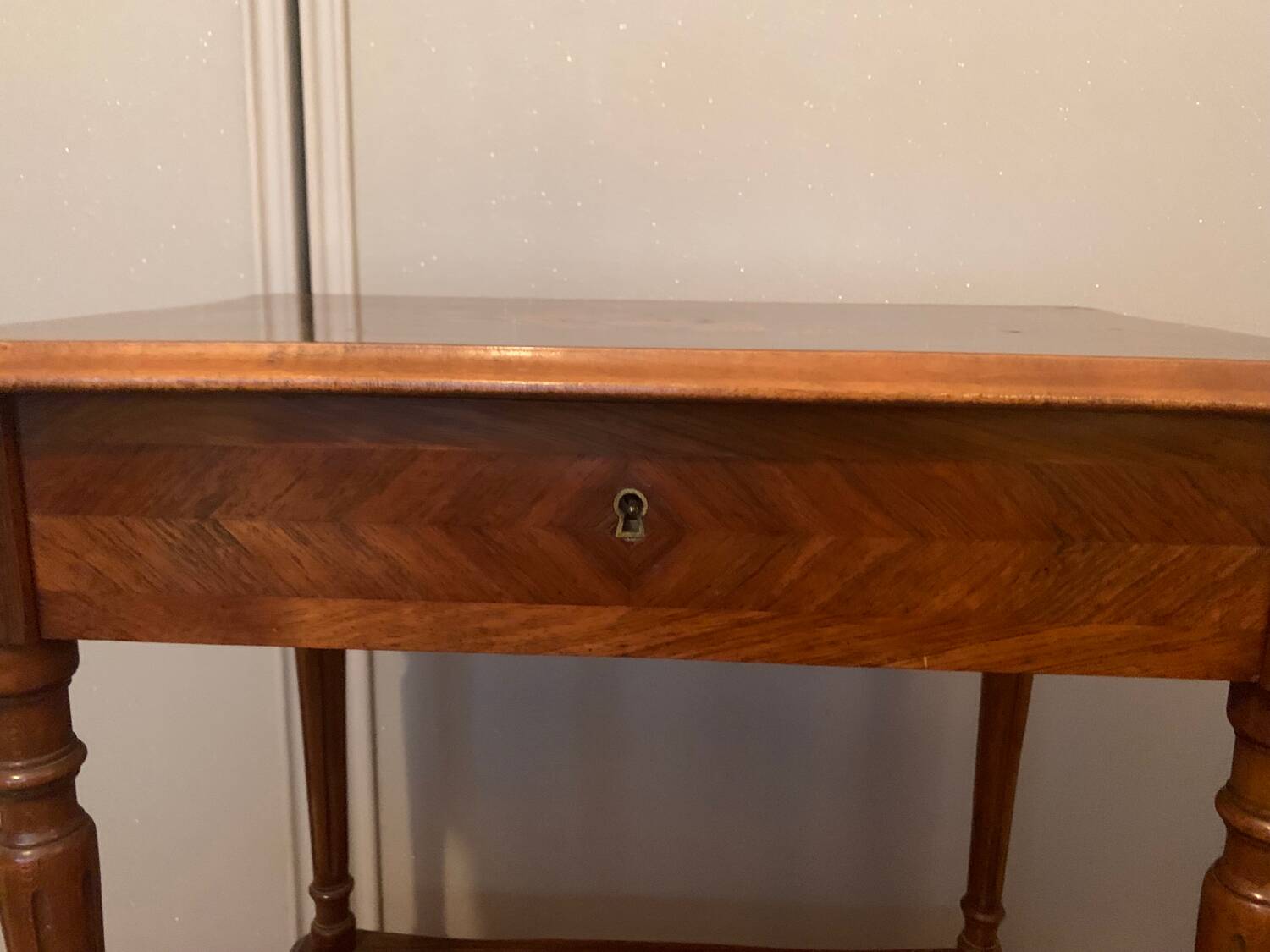 Occasional table with marquetry