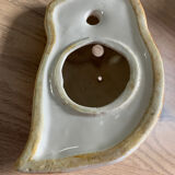 String reel unwinder in the shape of an "Owl" in ceramic.