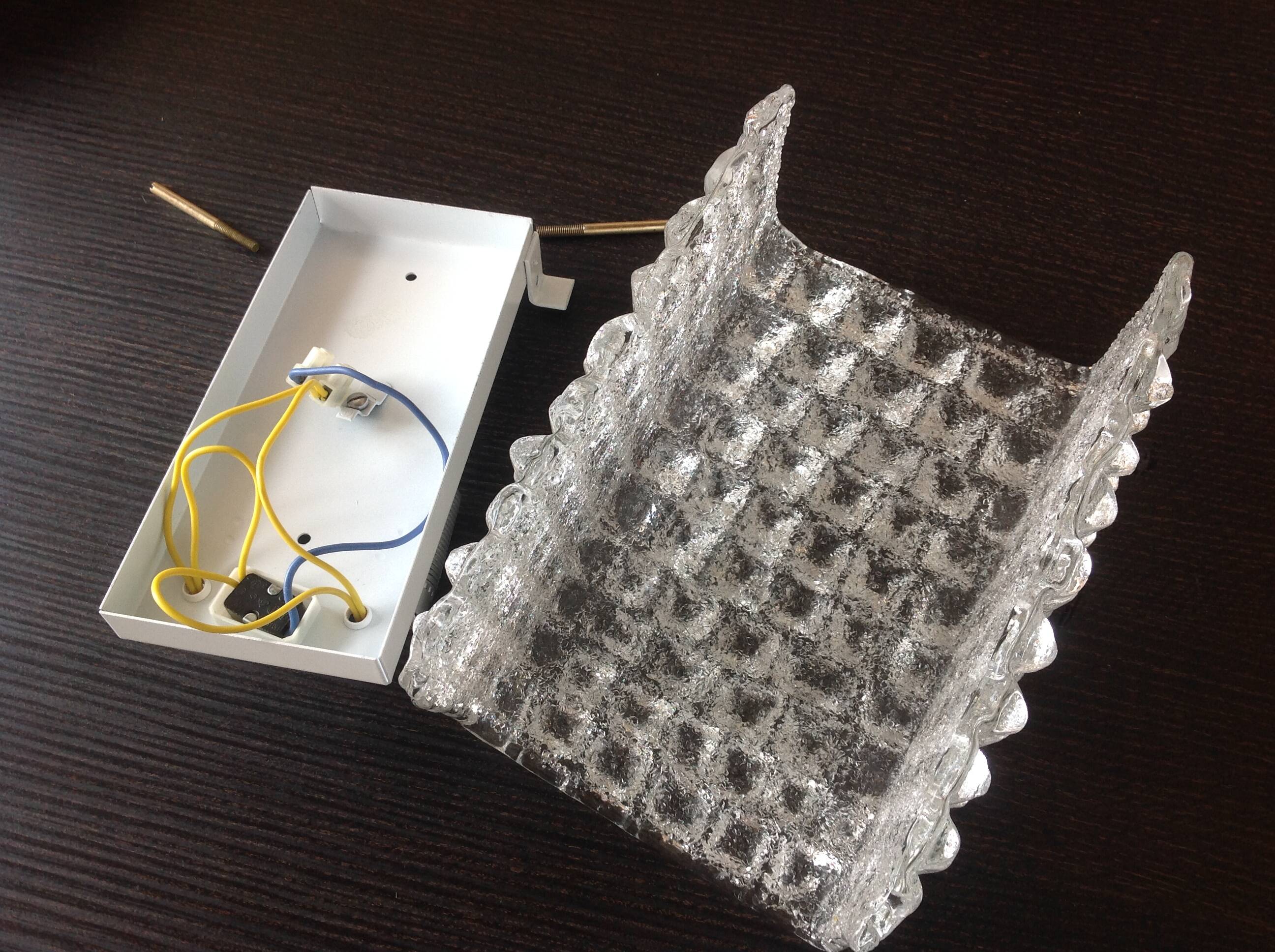 Wall lamp in ice glass and diamond tips / vintage 60s-70s