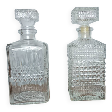 Paire dépareillée de carafes à whisky