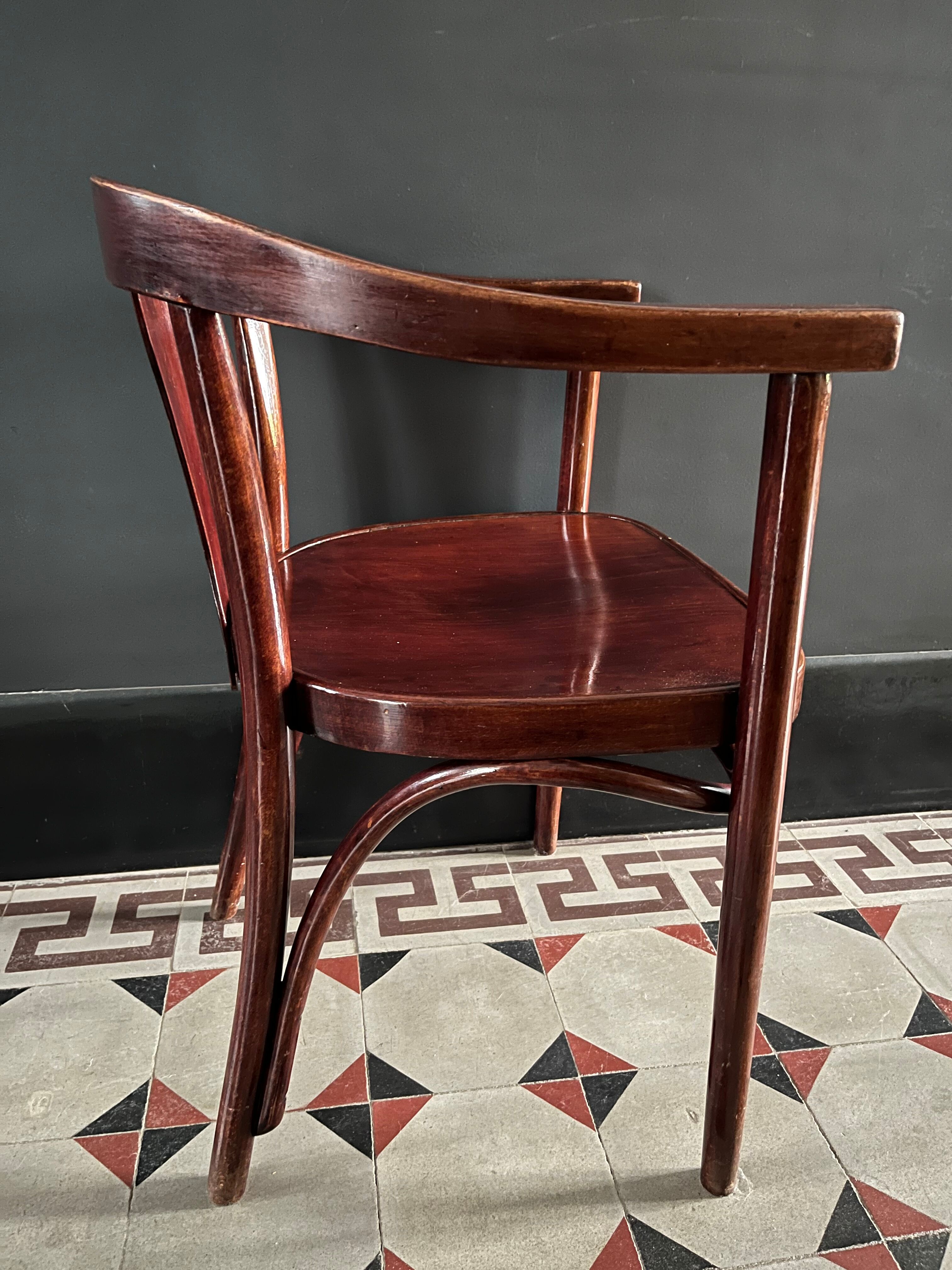 Armchair stamped Thonet number 967