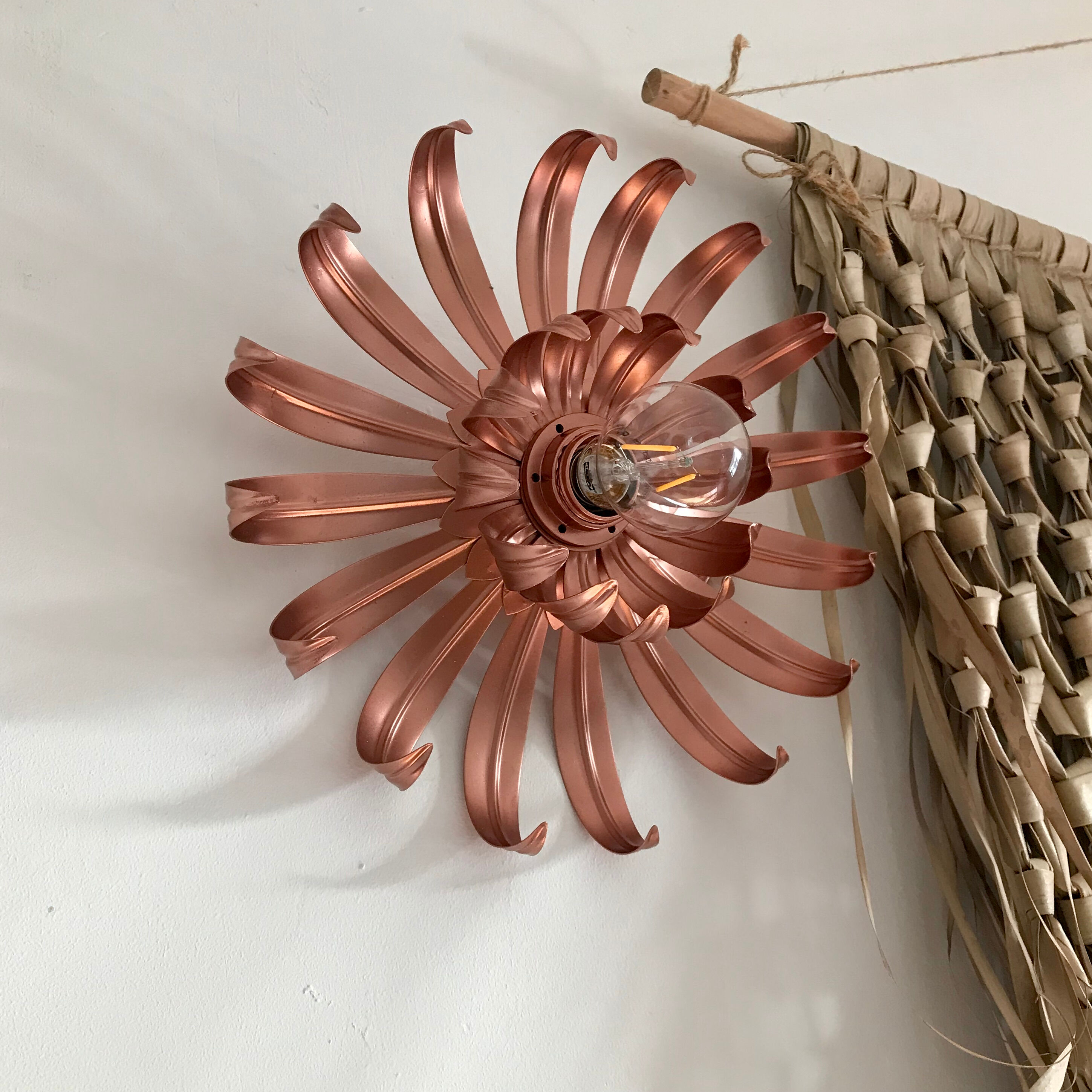 Vintage metal flower wall lamp