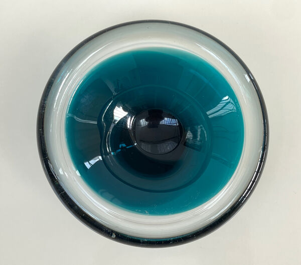 Vide-poche scandinave en verre sommerso bleu, années 60