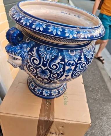 Grand Pot de fleurs en terre cuite, Nevers, XIXe siècle