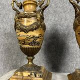 Paire de pots couverts, cassolettes Empire en marbre de Sienne