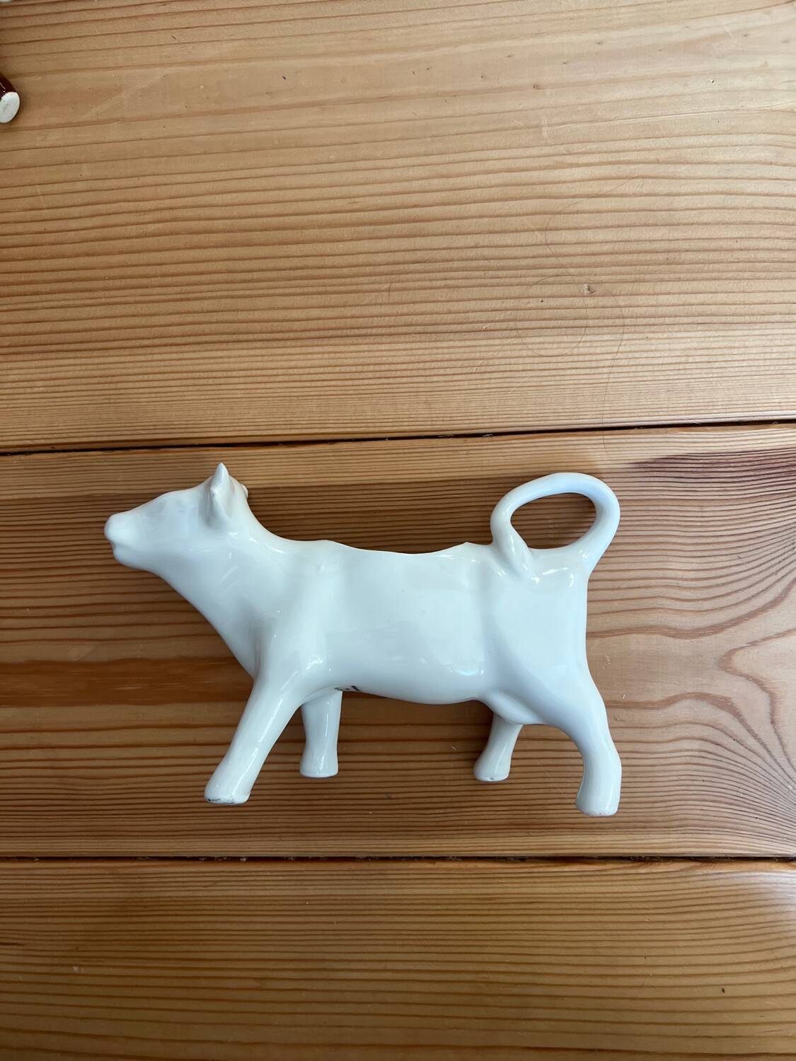 Milk jug French white porcelain cow-shaped creamer vi