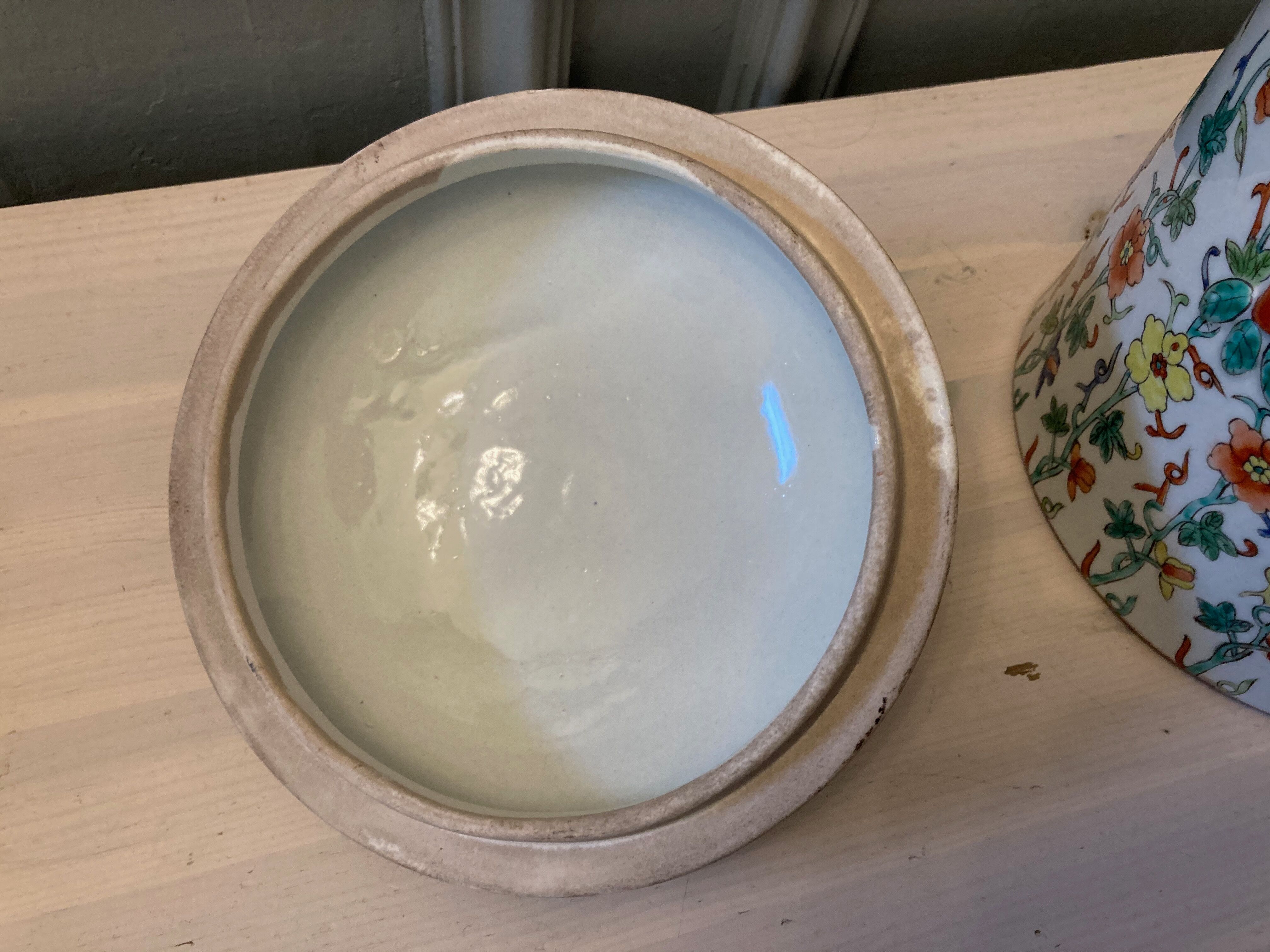 Old porcelain pot says ginger