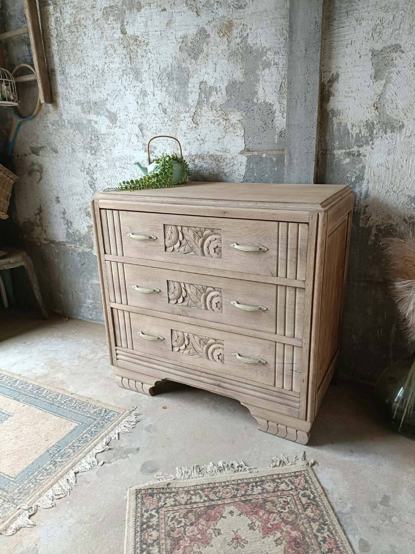 Art Deco chest of drawers