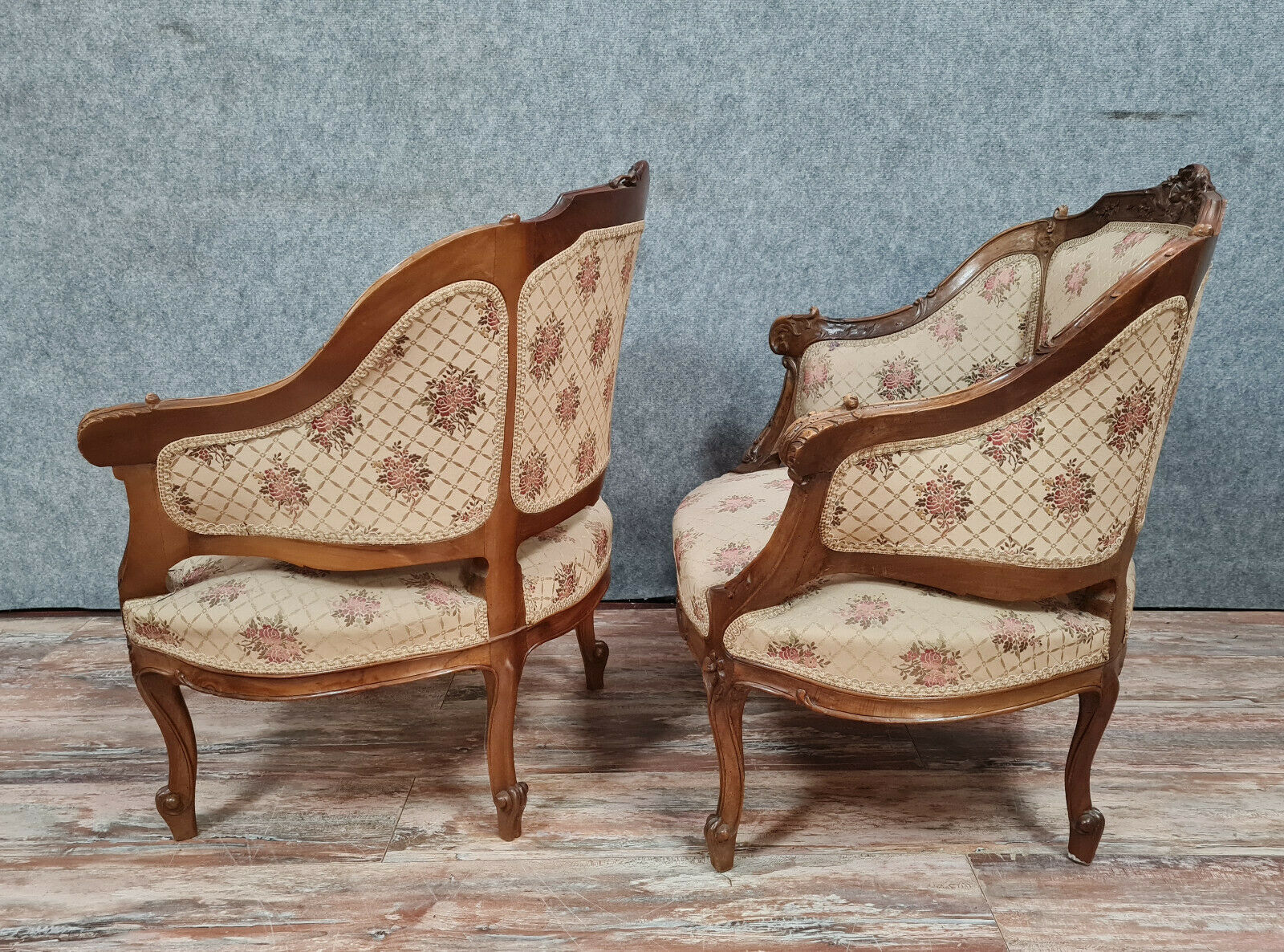 Pair of chairs cabriolets Louis XV rockery walnut rockery