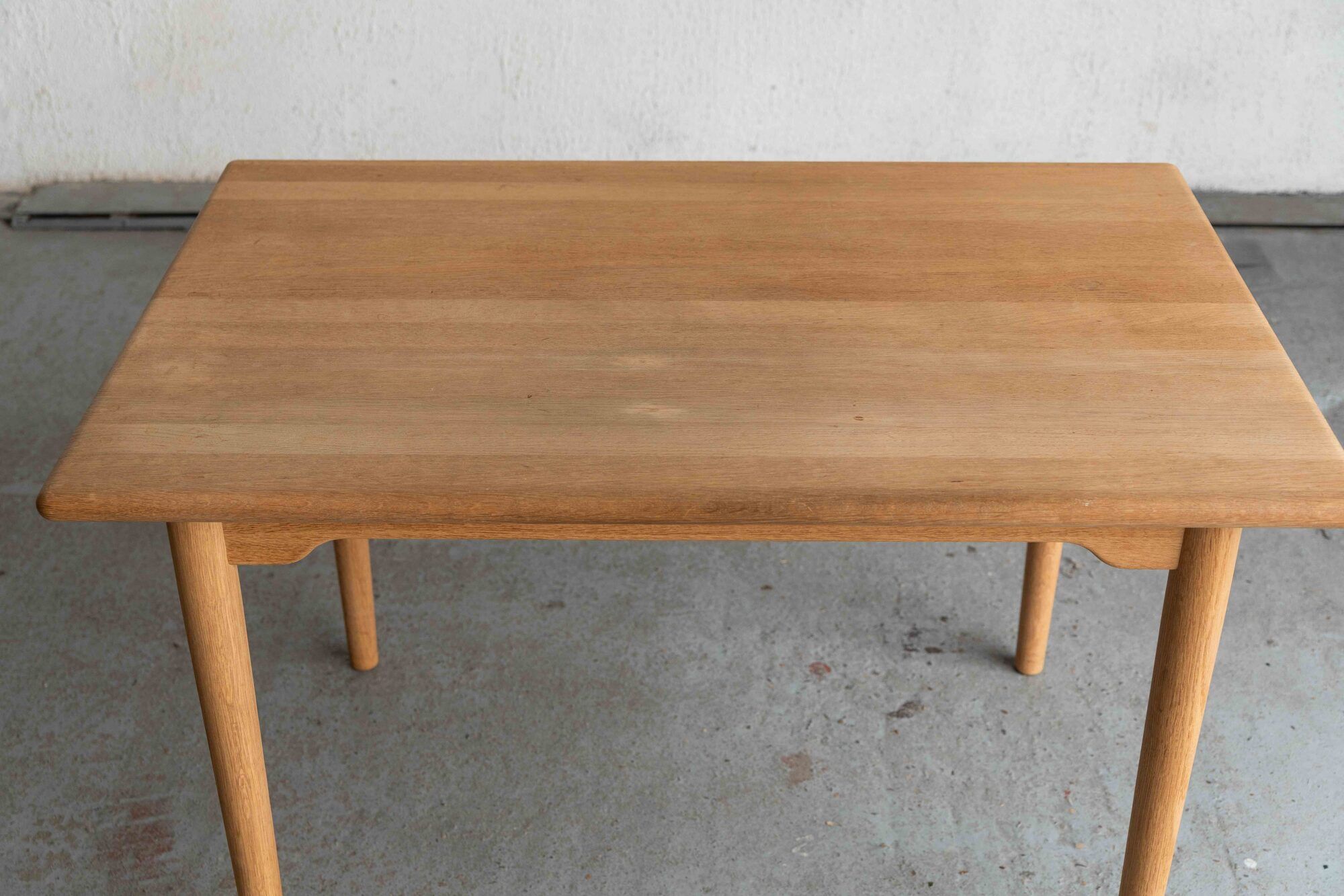 Table à manger par Brødrene Andersen Mobelsnedkeri
