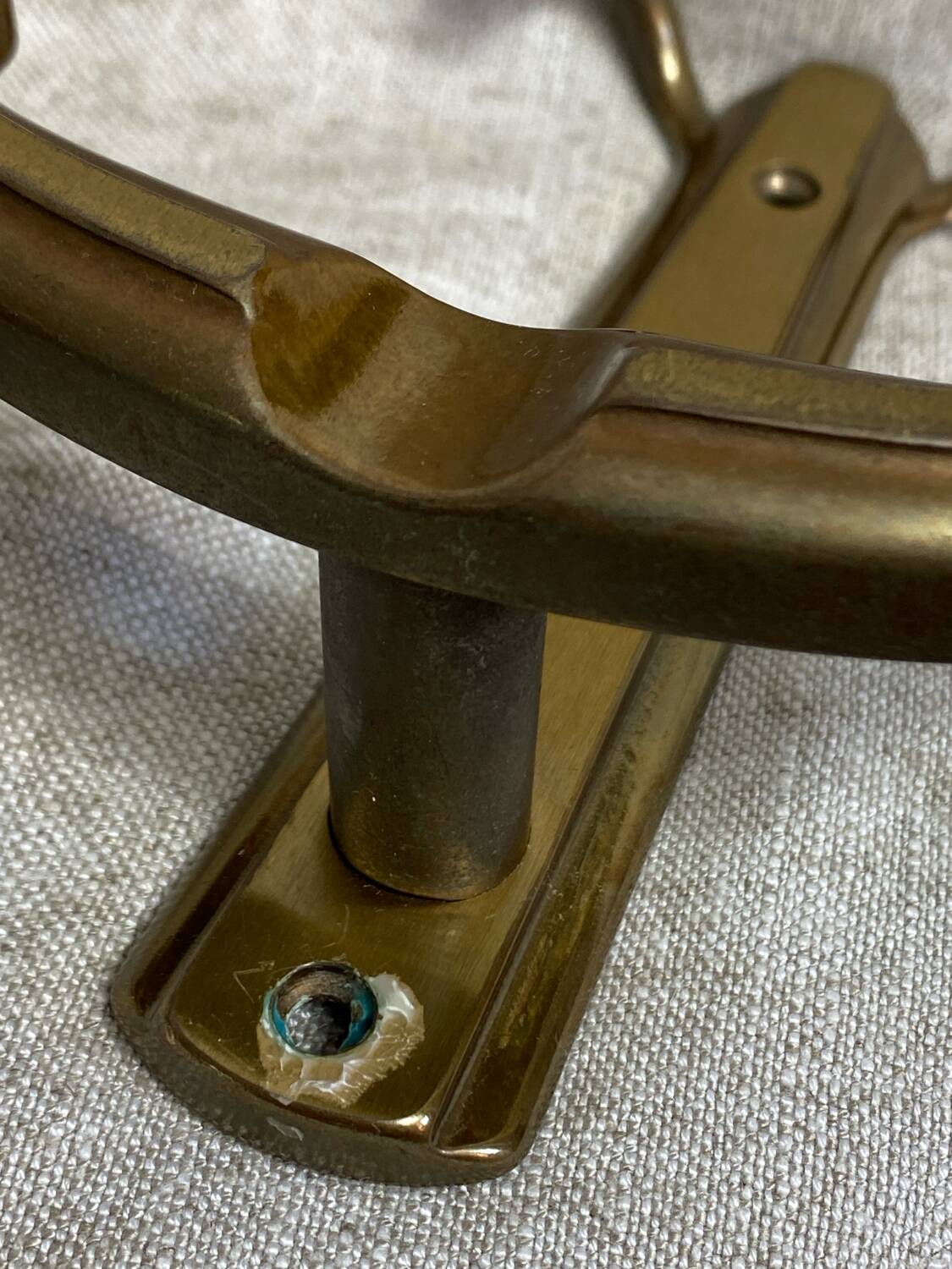 Patères en métal à trois crochets