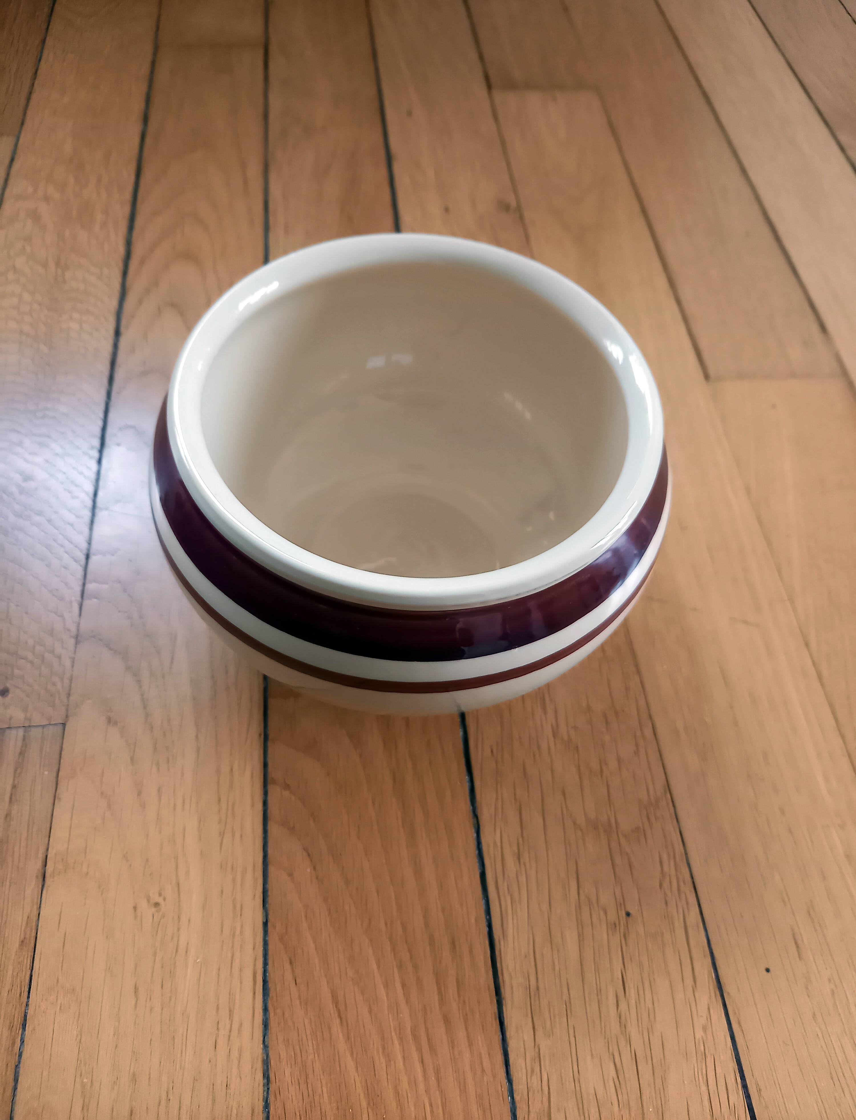 Old small cache pot in enamelled terracotta / ceramic