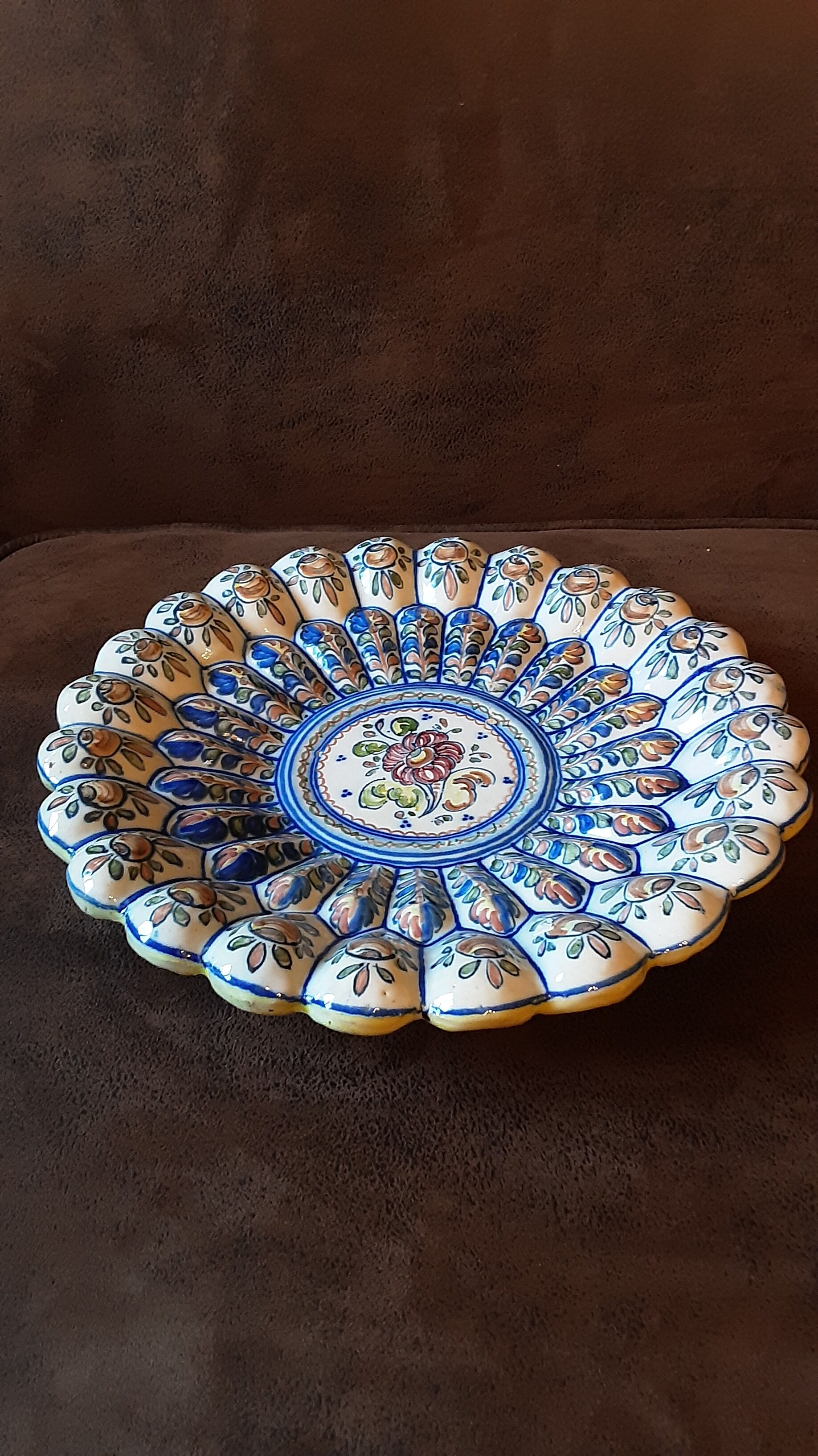 Decorative plate M-A