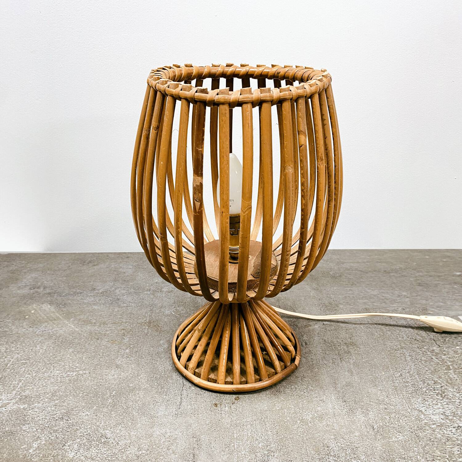 60's rattan lamp