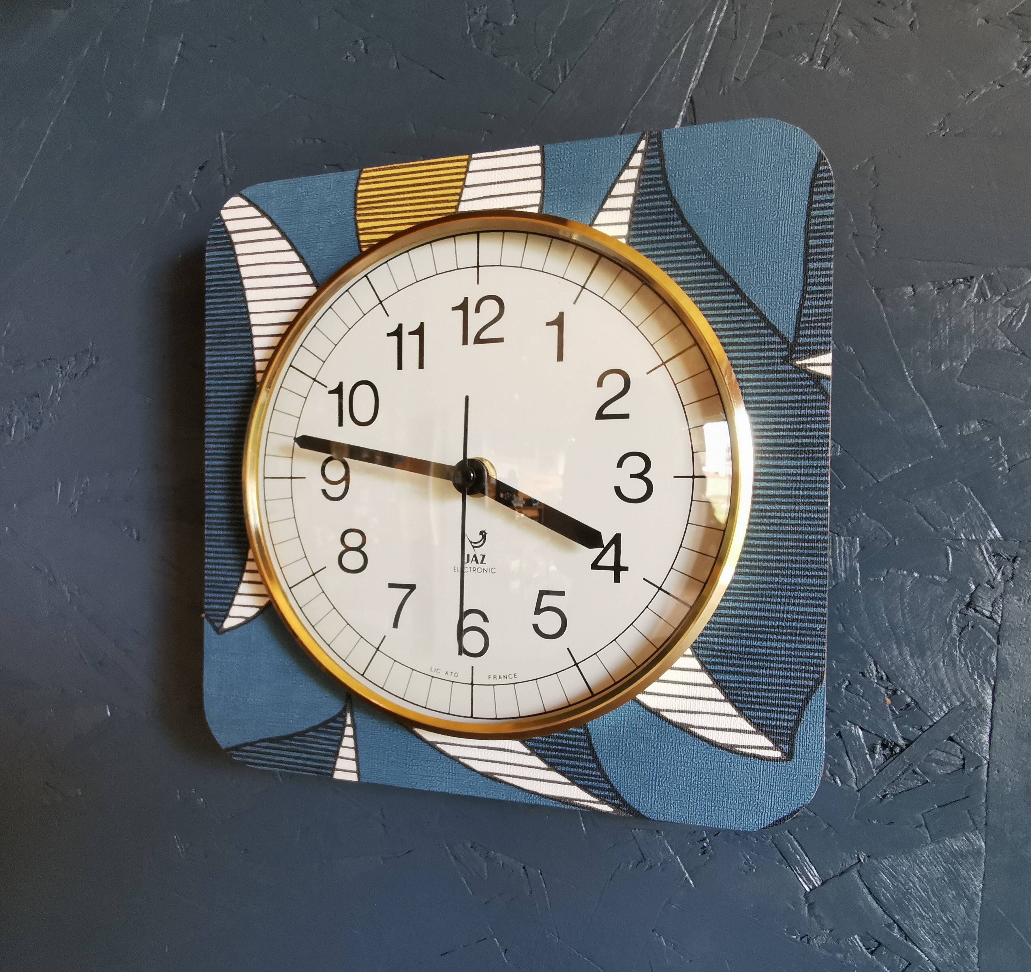 Square silent vintage wall clock clock "Jaz blue white ochre"
