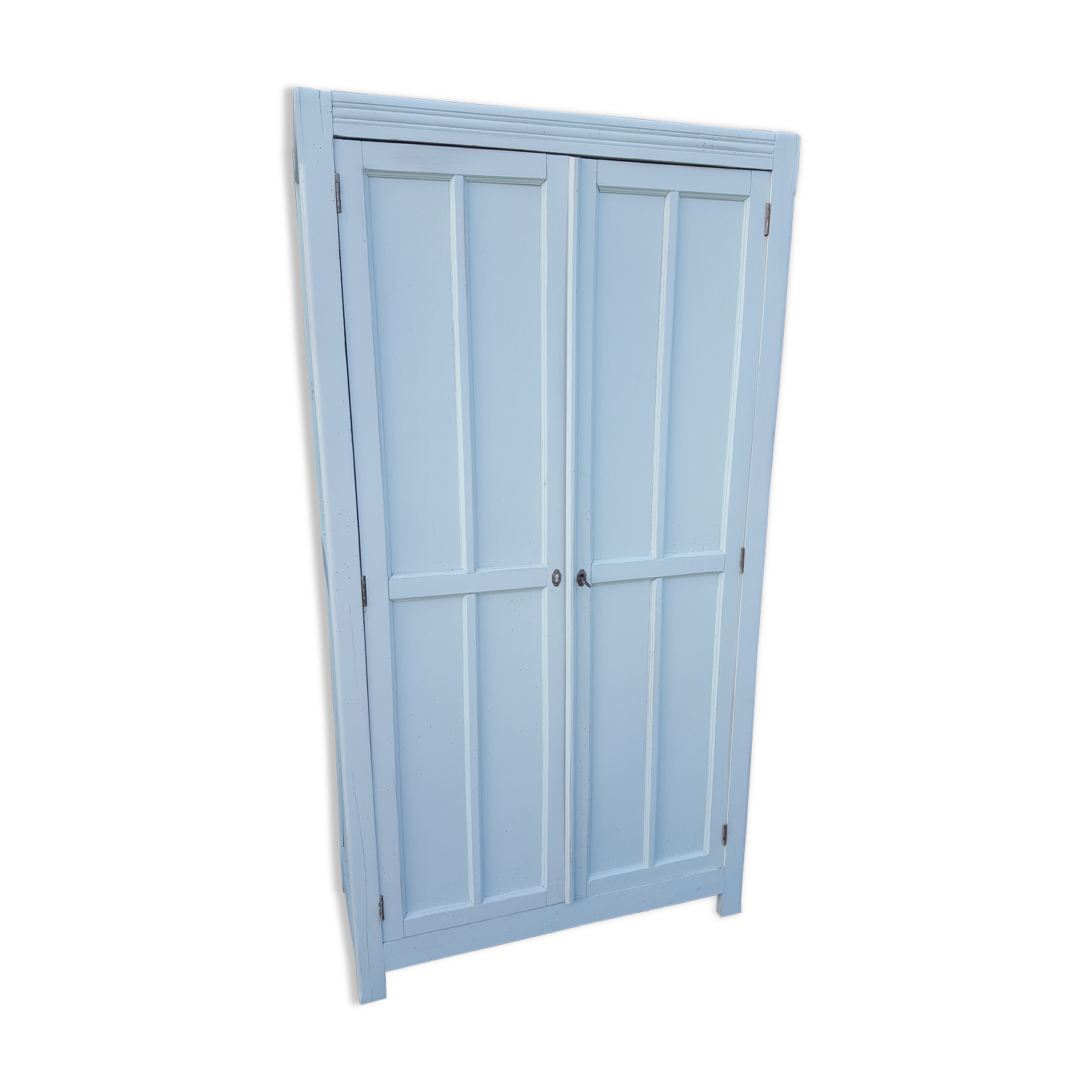 Parisian wardrobe patina blue sky