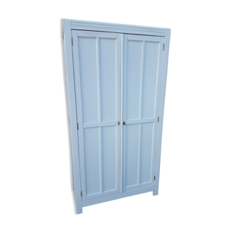 Parisian wardrobe patina blue sky