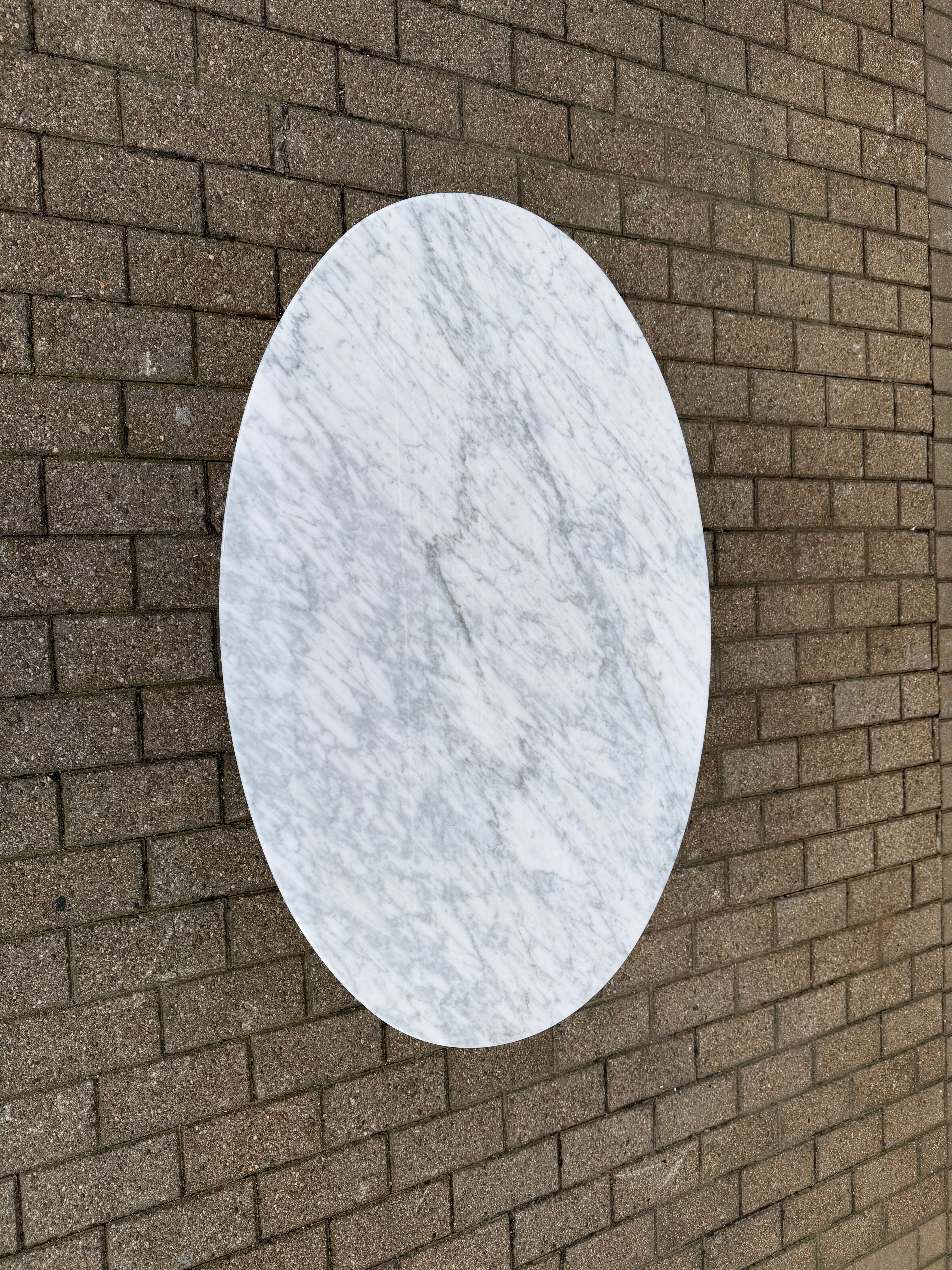 Original oval coffee table Knoll Tulip Eero Saarinen Carrara