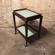 Desserte vintage en bois à roulettes