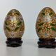 Oeufs en métal doré en émaux cloisonnées - Décor Mille fleurs, feuillages - Chine début XXème