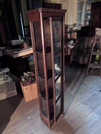 Retro display cabinet