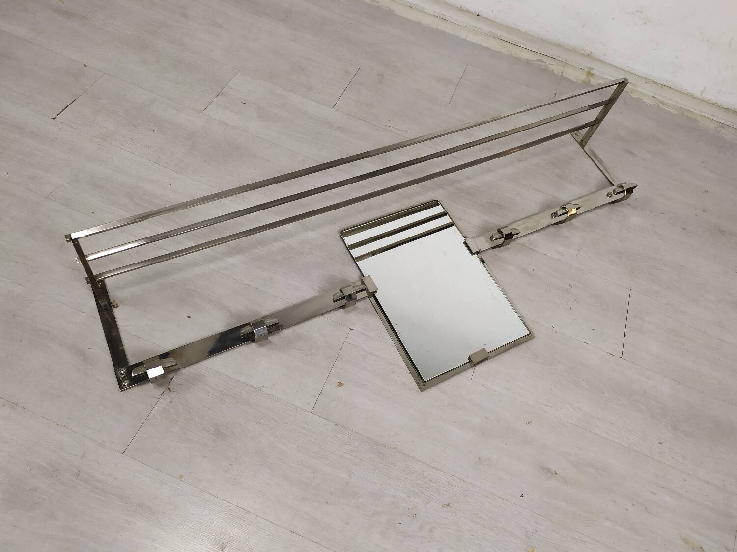 Porte manteaux murale art déco chromé