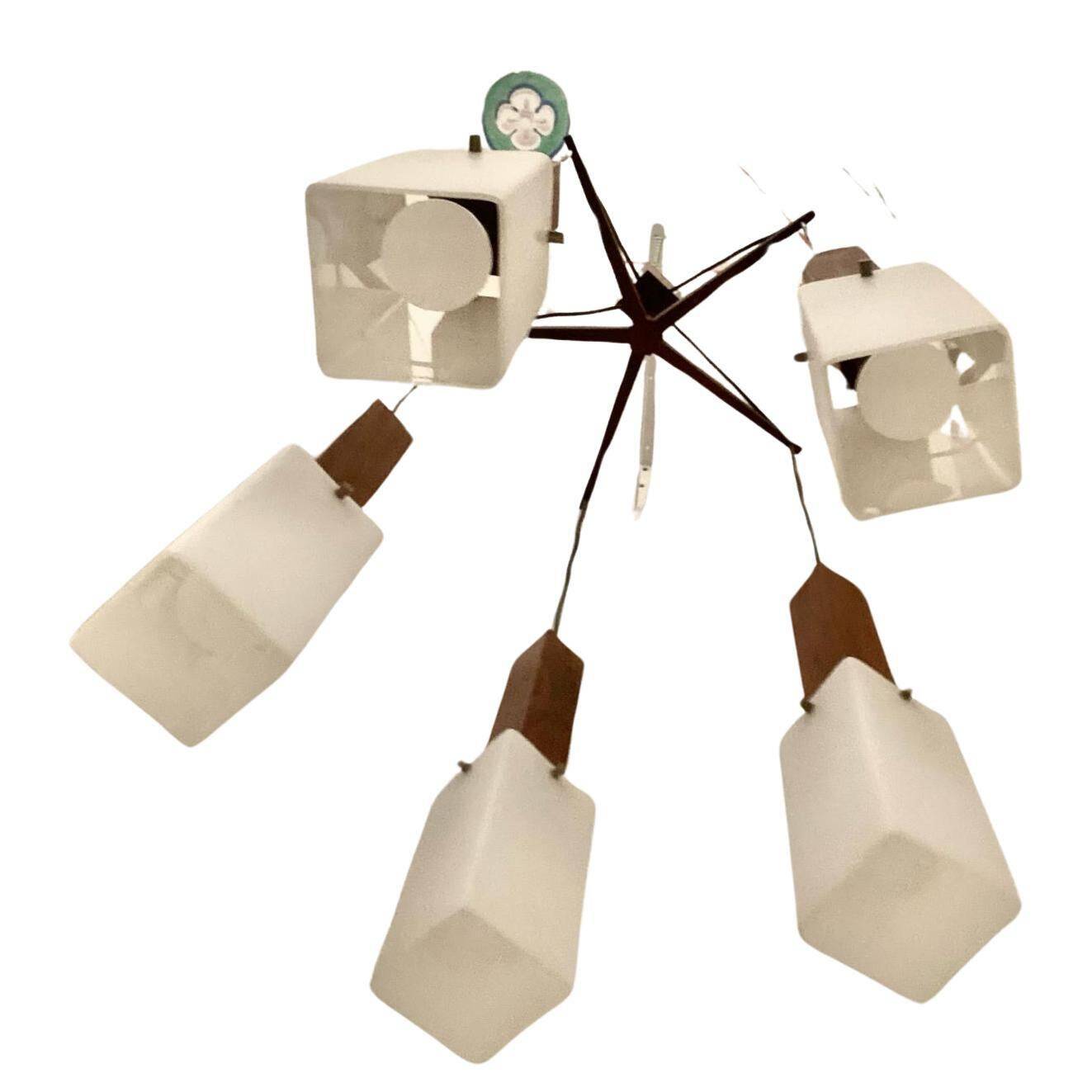 Chandelier vintage suspendu en bois de rose massif, Guzzini, Italie années 1960.