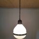 Suspension Bauhaus en verre opalin et laiton