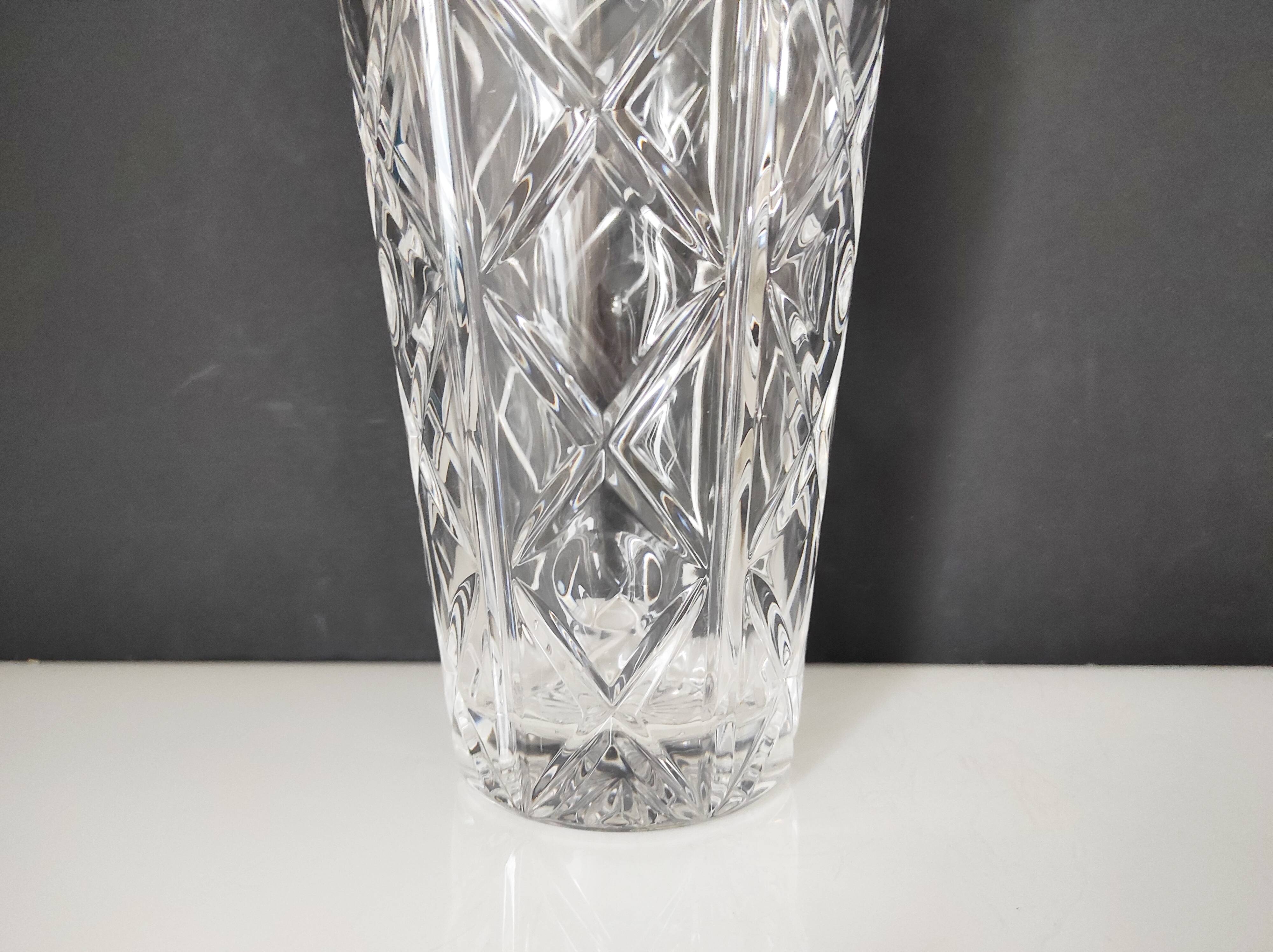 Crystal vase with lozenge decoration, 25.5 cm
