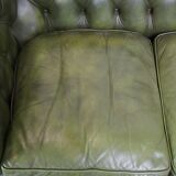 Canapé chesterfield 2,5 places en cuir de vache vert