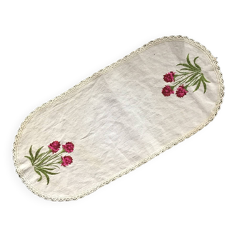 Embroidered red flower placemat