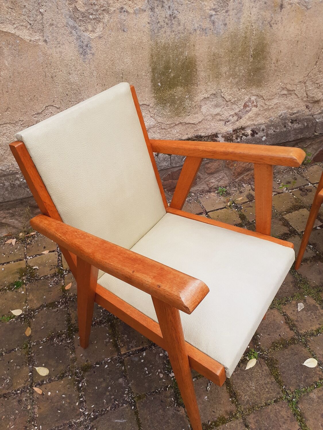 Paire de fauteuils année 50 pieds compas