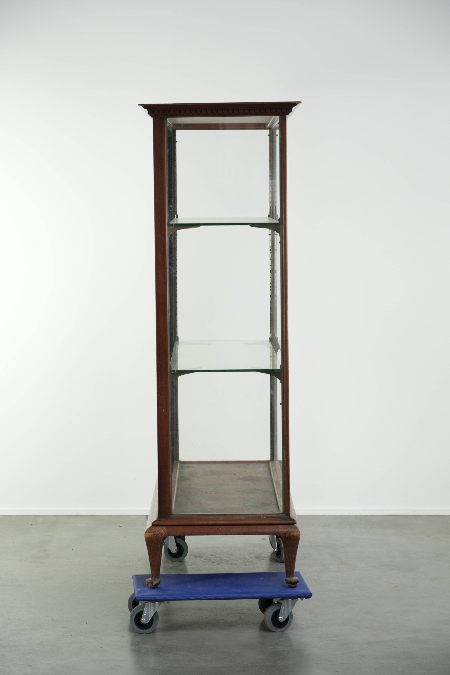 Vitrine en chêne anglais du 19ème siècle