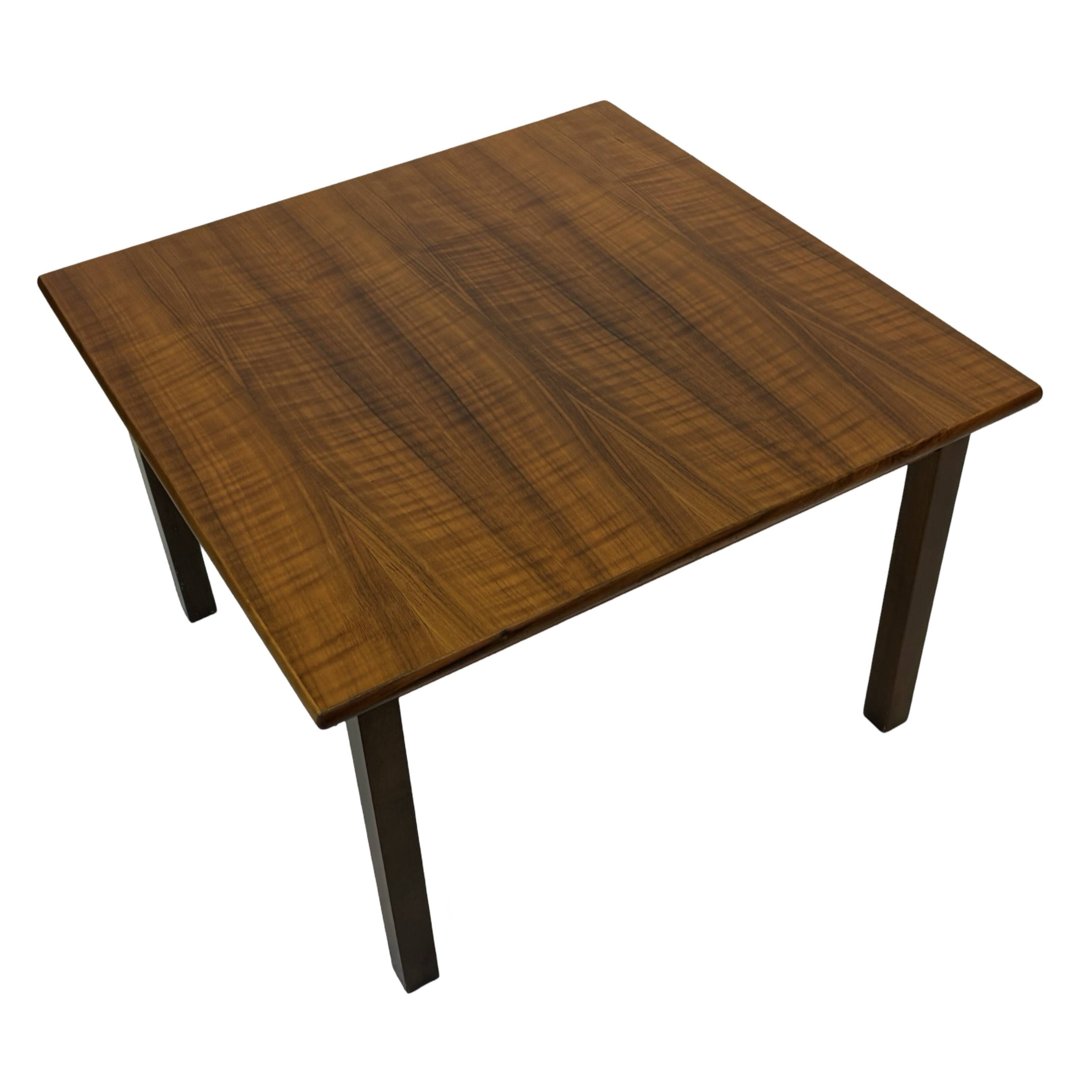 Table basse vintage compacte en palissandre design années 70