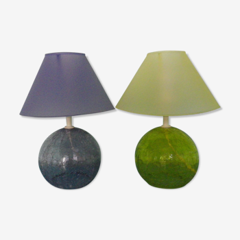 2 lampes à poser "Waths", pieds en verre, parme et citron