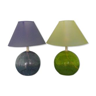 2 lampes à poser "Waths", pieds en verre, parme et citron