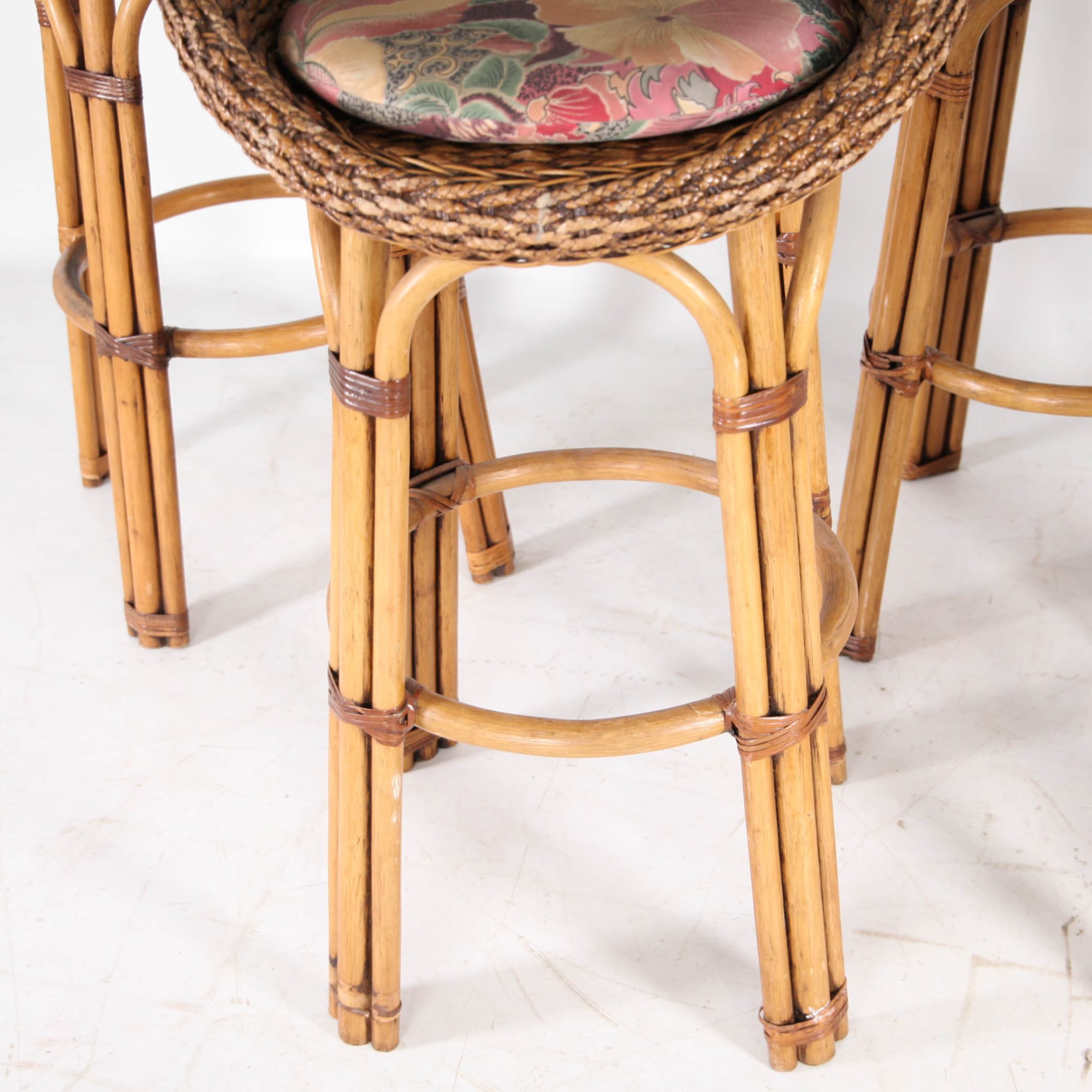 Set of 4 bar stools