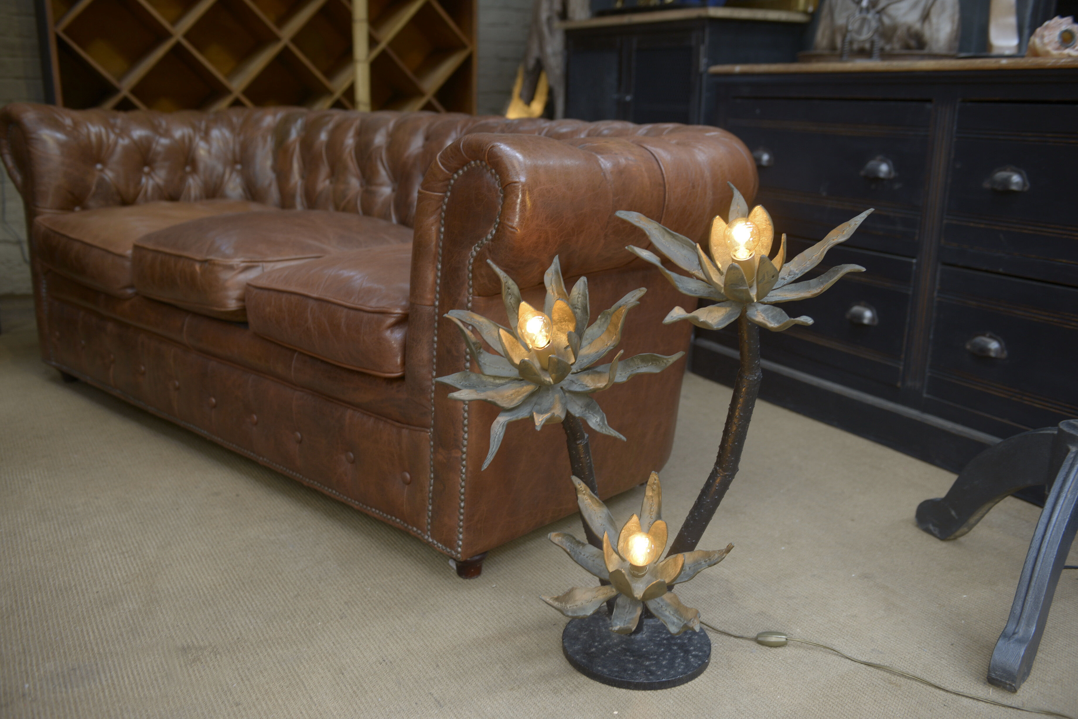 Bronze lamp with 3 Flowers 1960