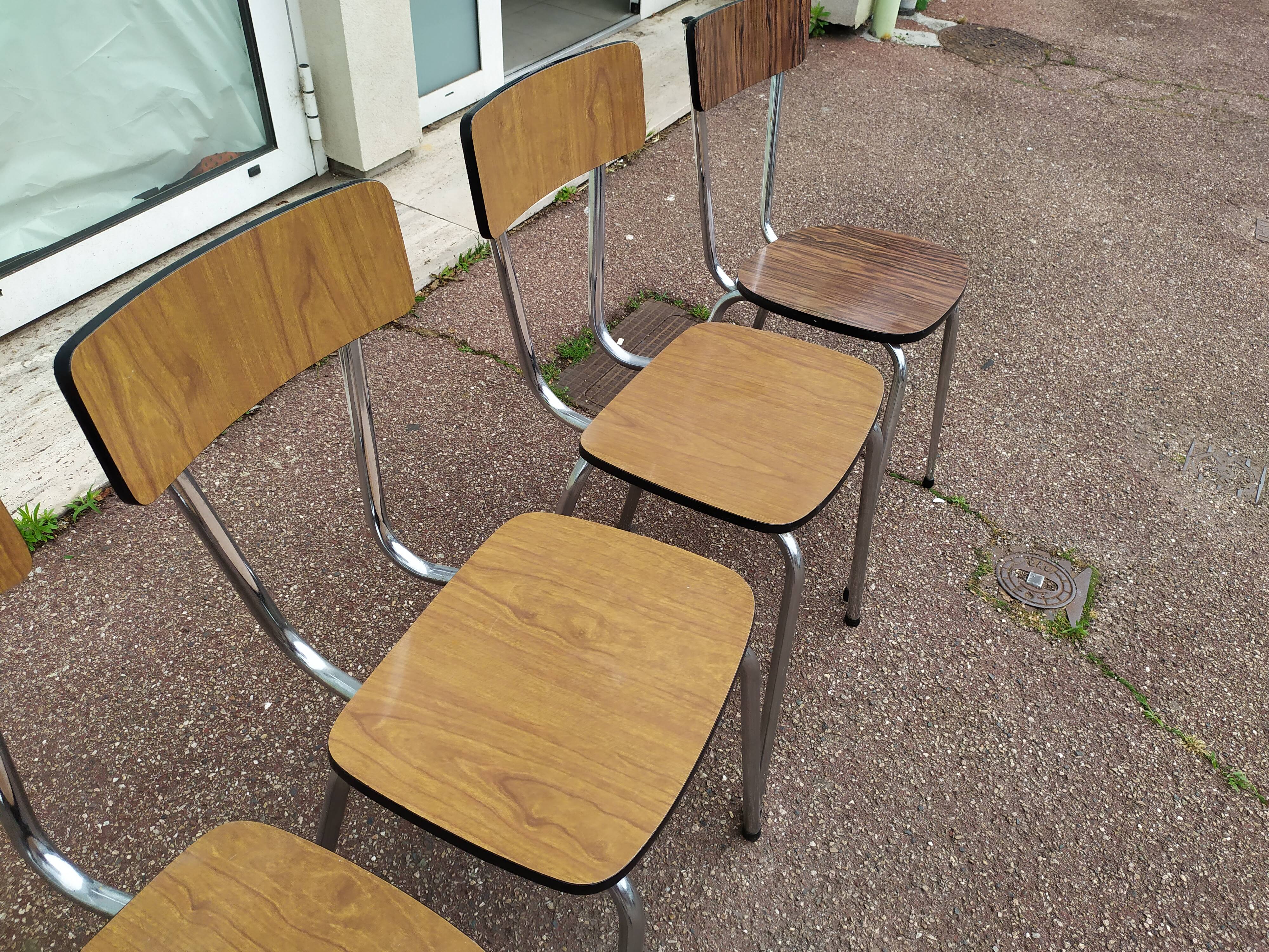 Lot de 5 chaises en formica métal, marron brun